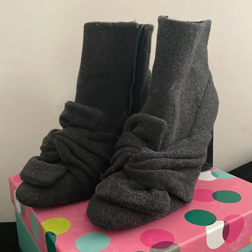 Zara Boots - Picture 1 of 6